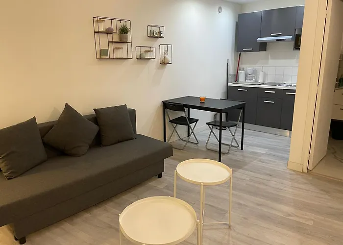 La Ciotat Chez Hugo Confortable Studio Clim, Wifi, Parking, Centre Ville, Commerces, Port, Plages A Pieds