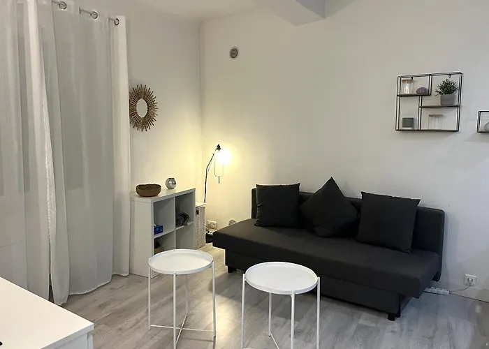 La Ciotat Chez Hugo Confortable Studio Clim, Wifi, Parking, Centre Ville, Commerces, Port, Plages A Pieds