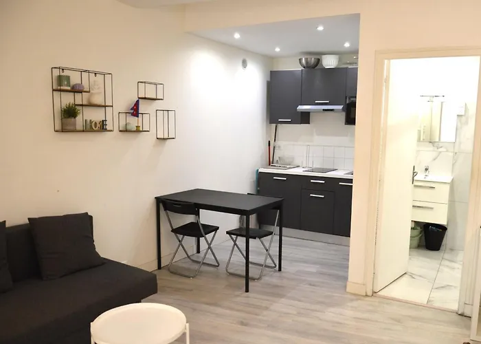 La Ciotat Chez Hugo Confortable Studio Clim, Wifi, Parking, Centre Ville, Commerces, Port, Plages A Pieds